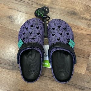 NWT Disney Parks Haunted Mansion Crocs